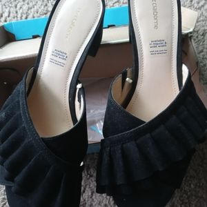 Women Ruffle Slides